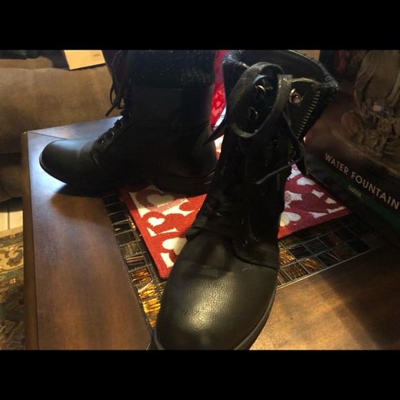 Authentic MK / LV/ Isaac Mizrahi - Picture 4 of 7